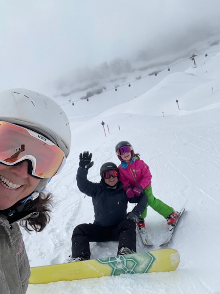 Skifahren mit den Eltern