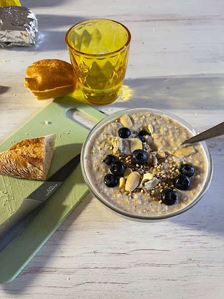 Porridge mit Blaubeeren